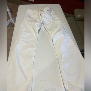 Gap white jeans. Low rise boot cut. 29